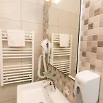 River Apartmanhaz *