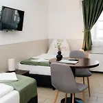 River Apartmanhaz * Jászberény