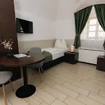 River Apartmanhaz *