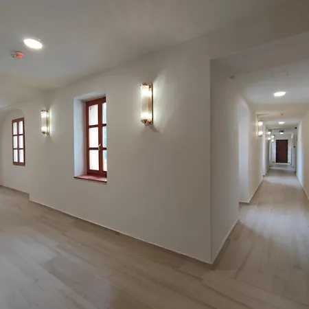 River Apartmanhaz 아파트 Jászberény