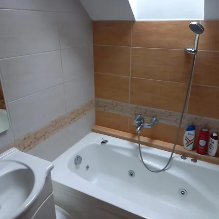 River Apartmanhaz
