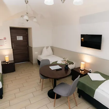 River Apartmanhaz *