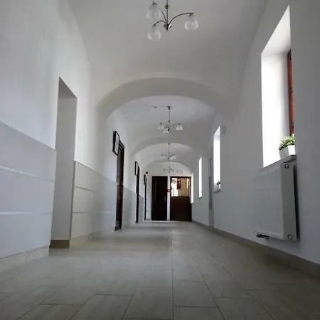 River Apartmanhaz *
