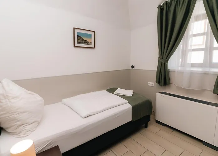 River Apartmanhaz